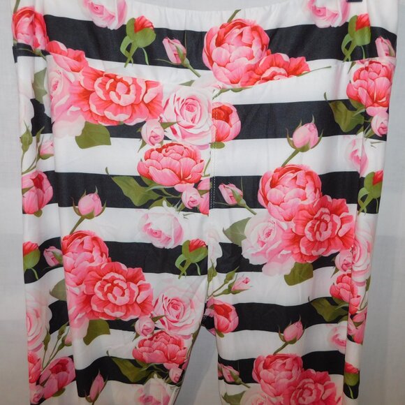 Miss T's Fashion TC2 Womens 20 to 26 Black White Striped Pink Peonies Leggings - Picture 3 of 5